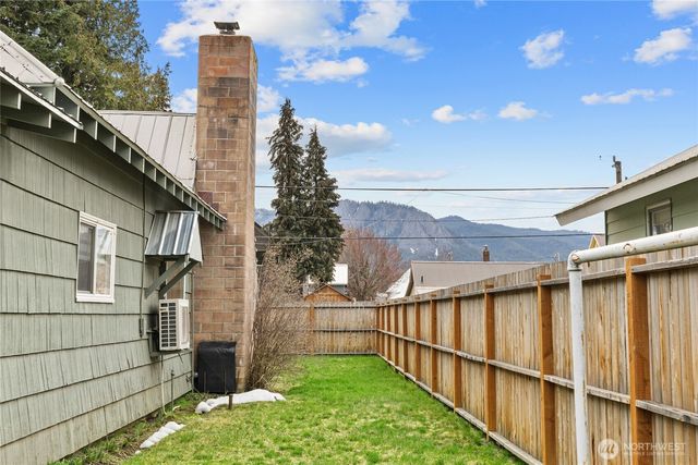 115 E Third Street, Cle Elum, WA 98922