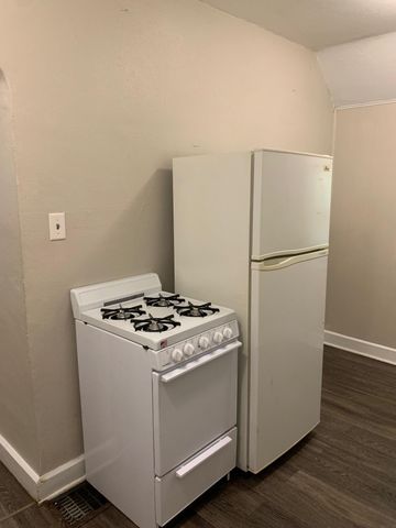 706 W 12th Street, Cedar Falls, IA 50613