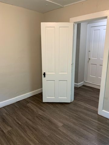 706 W 12th Street, Cedar Falls, IA 50613