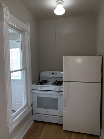 706 W 12th Street, Cedar Falls, IA 50613