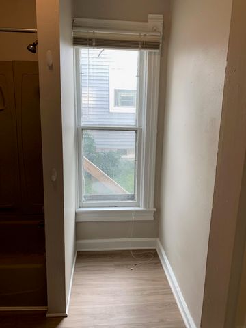 706 W 12th Street, Cedar Falls, IA 50613