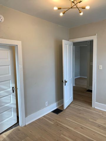 706 W 12th Street, Cedar Falls, IA 50613