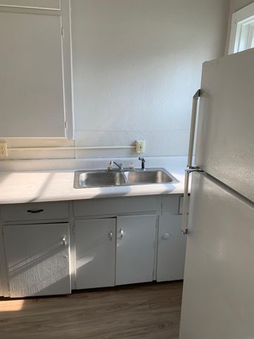 706 W 12th Street, Cedar Falls, IA 50613