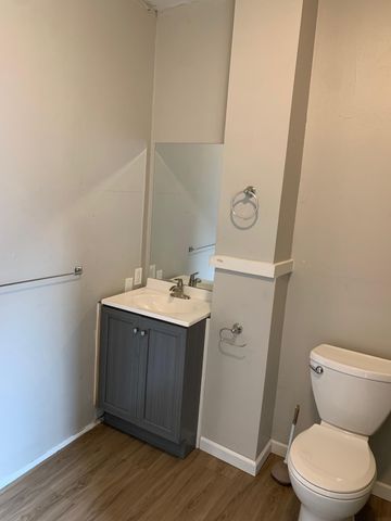 706 W 12th Street, Cedar Falls, IA 50613