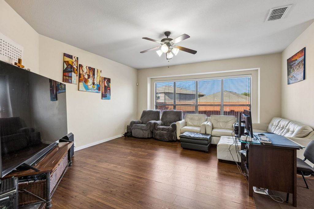 2505 Cain River Drive, Little Elm, TX 75068 — photo 4