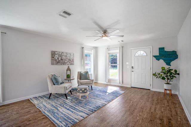 306 Foster Street, Tomball, TX 77375