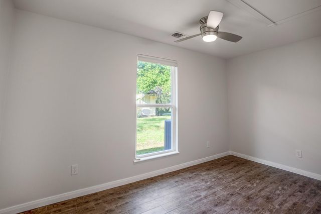 306 Foster Street, Tomball, TX 77375