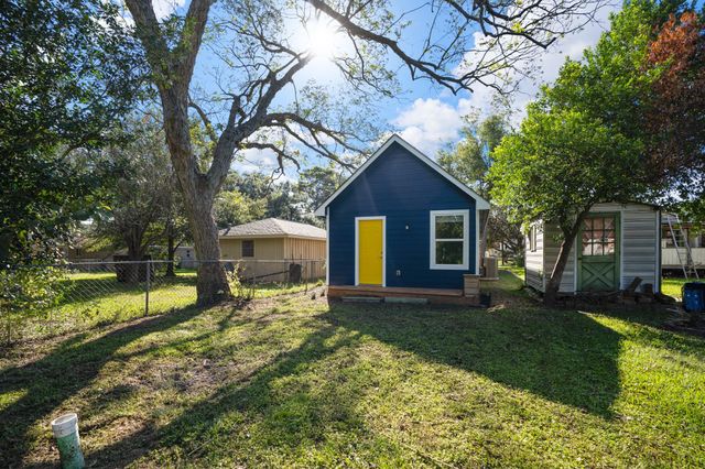 306 Foster Street, Tomball, TX 77375