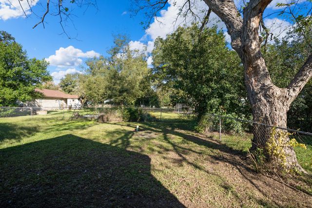 306 Foster Street, Tomball, TX 77375