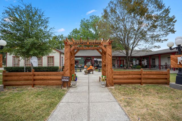 306 Foster Street, Tomball, TX 77375