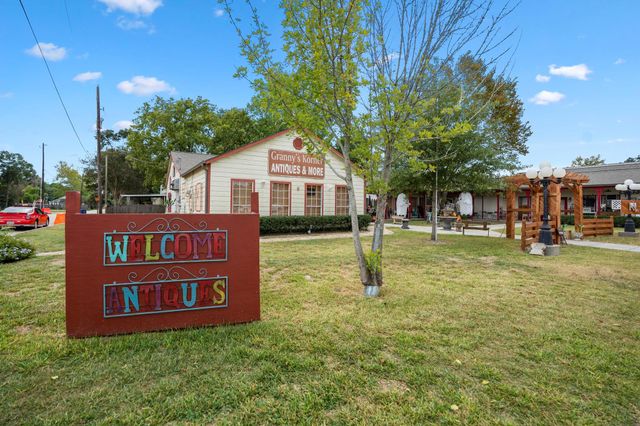 306 Foster Street, Tomball, TX 77375