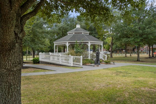 306 Foster Street, Tomball, TX 77375