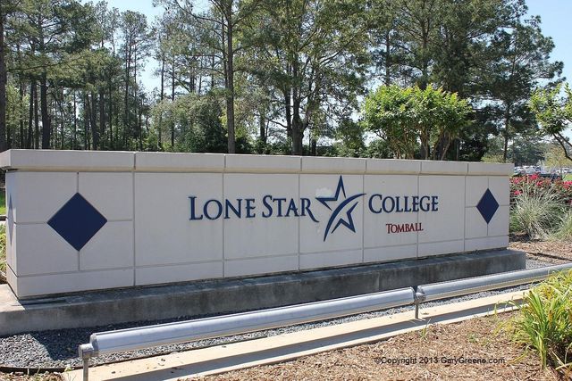 306 Foster Street, Tomball, TX 77375