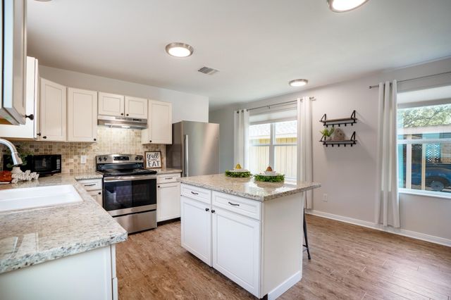 306 Foster Street, Tomball, TX 77375