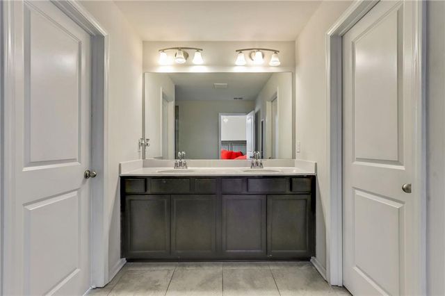 791 Ironhorse SW Lane, Mableton, GA 30126