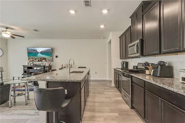 791 Ironhorse SW Lane, Mableton, GA 30126