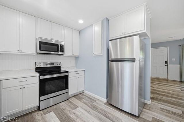 7398 Battery DR, Gloucester, VA 23061