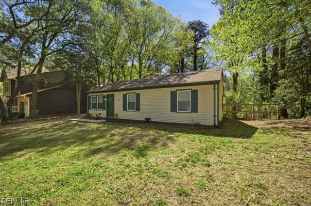 7398 Battery DR, Gloucester, VA 23061