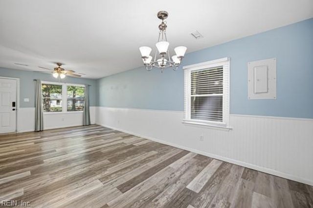 7398 Battery DR, Gloucester, VA 23061