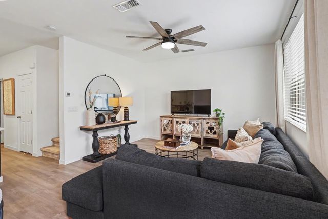 3034 Mesmerizing Walk, Sacramento, CA 95835