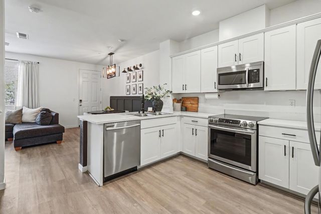 3034 Mesmerizing Walk, Sacramento, CA 95835