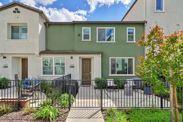 3034 Mesmerizing Walk, Sacramento, CA 95835