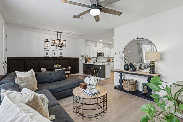 3034 Mesmerizing Walk, Sacramento, CA 95835