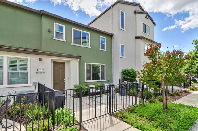 3034 Mesmerizing Walk, Sacramento, CA 95835