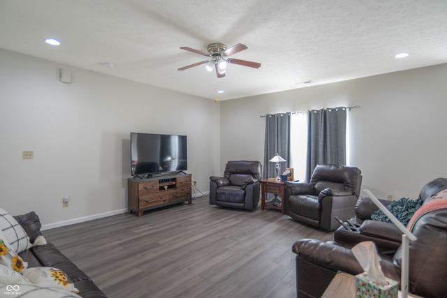 841 Cherry Tree Lane, Greenwood, IN 46143