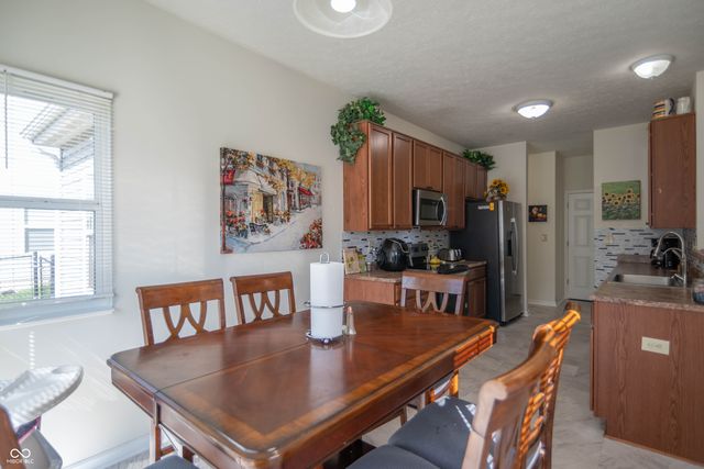 841 Cherry Tree Lane, Greenwood, IN 46143