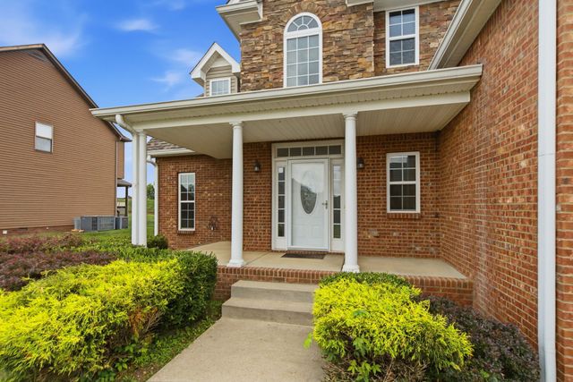 124 Covey Rise Cir, Clarksville, TN 37043