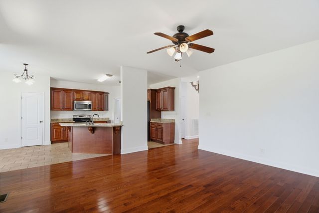 124 Covey Rise Cir, Clarksville, TN 37043