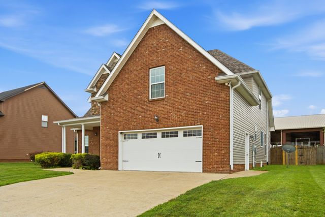 124 Covey Rise Cir, Clarksville, TN 37043