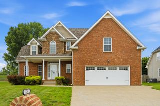 124 Covey Rise Cir, Clarksville, TN 37043