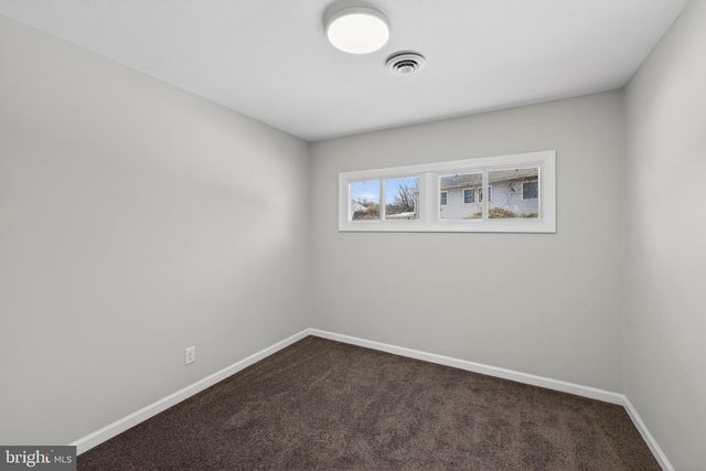 3 MARLYN RD, Newark, DE 19713