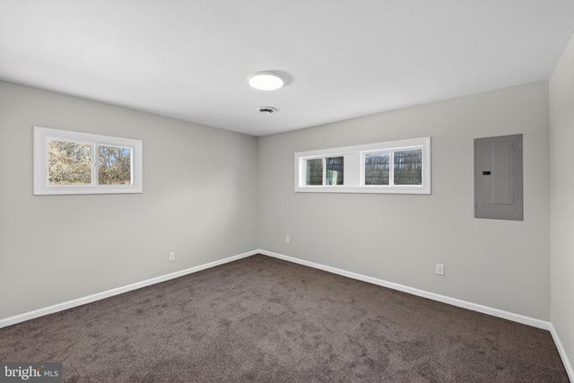 3 MARLYN RD, Newark, DE 19713