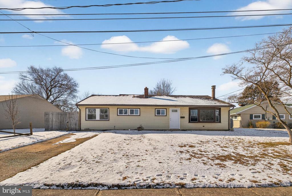 3 MARLYN RD, Newark, DE 19713