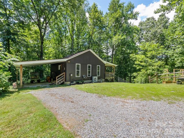 322 McKinzie Place, Waynesville, NC 28785