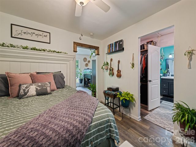 322 McKinzie Place, Waynesville, NC 28785