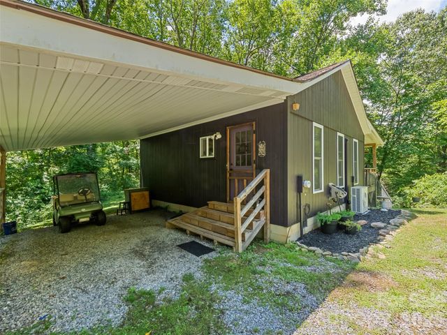 322 McKinzie Place, Waynesville, NC 28785