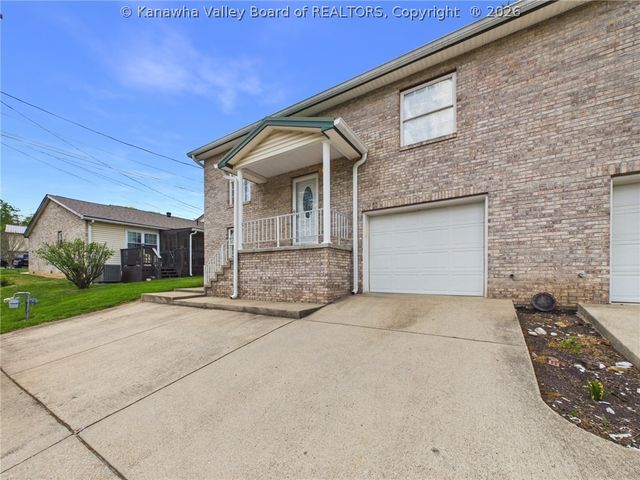 5233A Beechcrest Drive, Cross Lanes, WV 25313