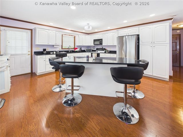 5233A Beechcrest Drive, Cross Lanes, WV 25313