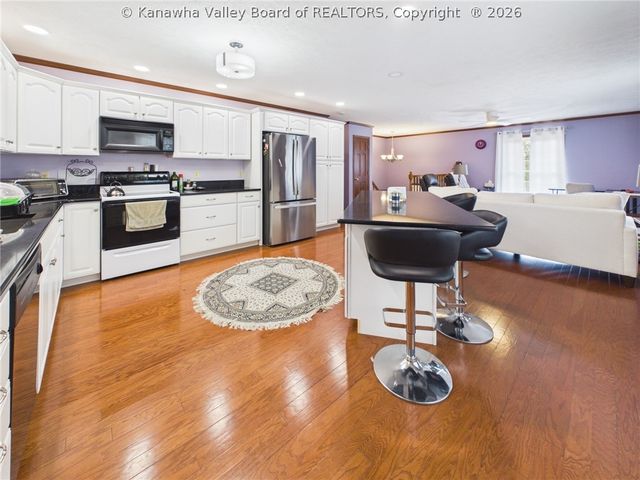 5233A Beechcrest Drive, Cross Lanes, WV 25313