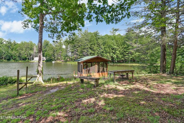 68 Boone Dock Rd, Jamestown, TN 38556