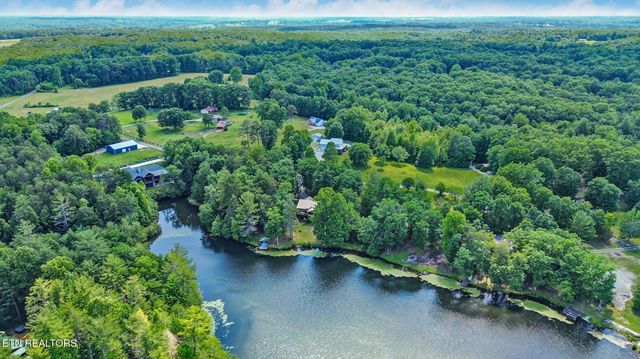 68 Boone Dock Rd, Jamestown, TN 38556