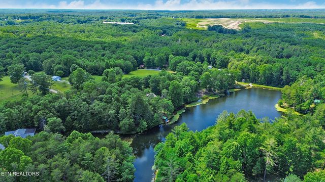 68 Boone Dock Rd, Jamestown, TN 38556