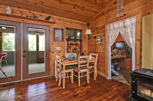 68 Boone Dock Rd, Jamestown, TN 38556