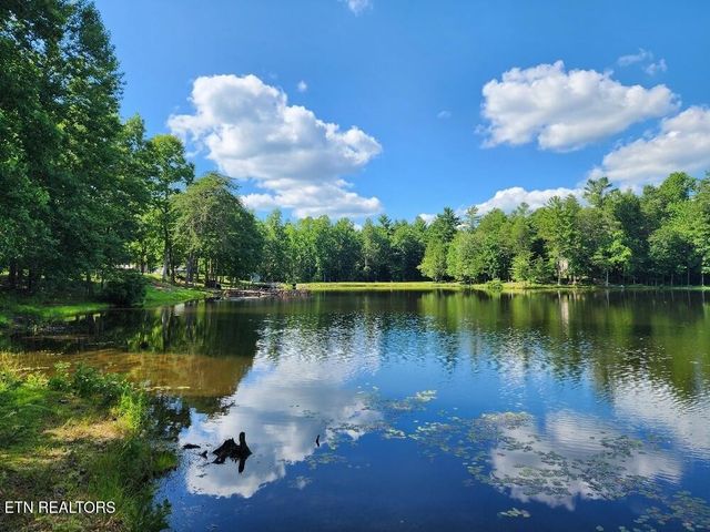 68 Boone Dock Rd, Jamestown, TN 38556