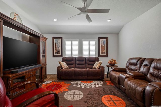 937 Cinnamon Teal, Seguin, TX 78155