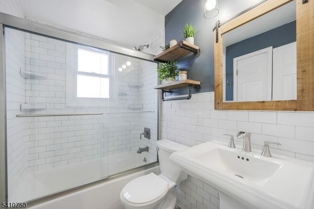 23 Berkshire Rd, Fair Lawn Boro, NJ 07410